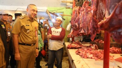 Jelang Lebaran, Bupati Zaki Pantau Stok dan Harga Kebutuhan Pokok