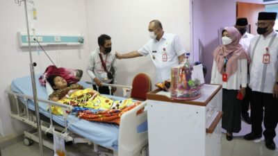 Bupati Zaki Berikan Semangat dan Motivasi untuk Para Pasien RSUD Balaraja