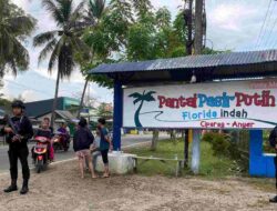 Cipta Kondisi Aman Dan Kondusif, Satbrimob Polda Banten Gelar Patroli di Sepanjang Pantai Anyer