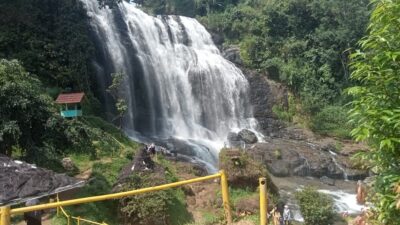 Wisata Air Terjun Curug Cikondang Cianjur Butuh Sentuhan Investor