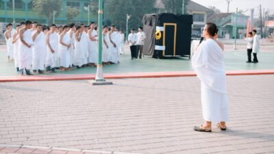 Siswa SMAN 1 Kabupaten Tangerang Sangat Antusias Mengikuti Simulasi Manasik Umroh Dan Haji