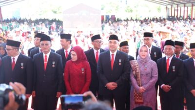 Bupati Tangerang Terima Penghargaan Satyalencana Wira Karya Dari Presiden RI