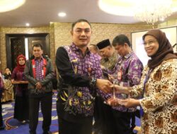 Wabup Tangerang Ingatkan OPD Tidak Terlena dengan Prestasi yang Diraih
