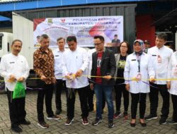 Sekda Kabupaten Tangerang Lepas Ekspor 300 Pasang Sepatu Sebatik Ke Belanda