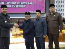 Bupati Zaki Sampaikan 2 Raperda Kepada DPRD Kabupaten Tangerang