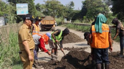 Demi Kenyamanan Pengguna Jalan, Pemkab Tangerang Terus Perbaiki Ruas Jalan Wilayah IV