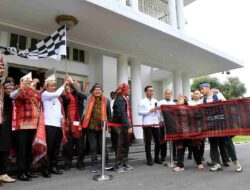 Pj Gubsu Lepas Ulos 1.000 Meter ke Monas