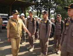 Pj Bupati Pimpin Apel Pergeseran Personil Satpol PP Pengamanan Pemilu Serentak