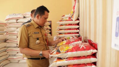 Kunjungi Gudang Beras, Pj Bupati Tangerang Pastikan Stok dan Keterjangkauan Harga Beras