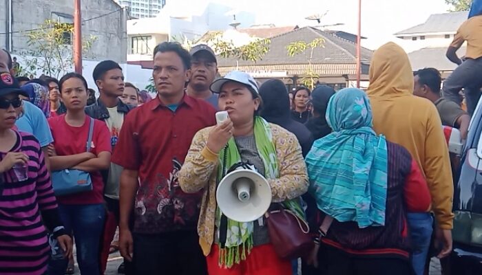 Gara Gara Kopral Mirwansah Pemilik Senpi Ilegal, Jokowi Didemo Warga Pancur Batu Didepan Hotel JW Mariot Medan