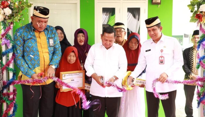 Pj Bupati Tangerang Hadiri Kegiatan Pemberian Hibah Rumah Siap Huni