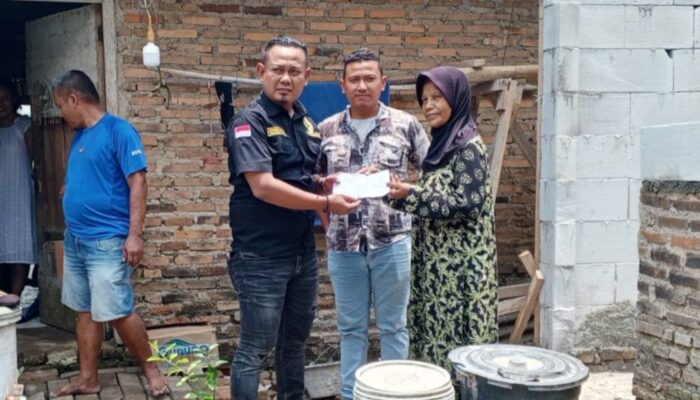 Bantu Korban Angin Puting Beliung Di Warunggunung, Forwatu Banten Minta Identifikasi jumlah Rumah Rusak Akibat Angin