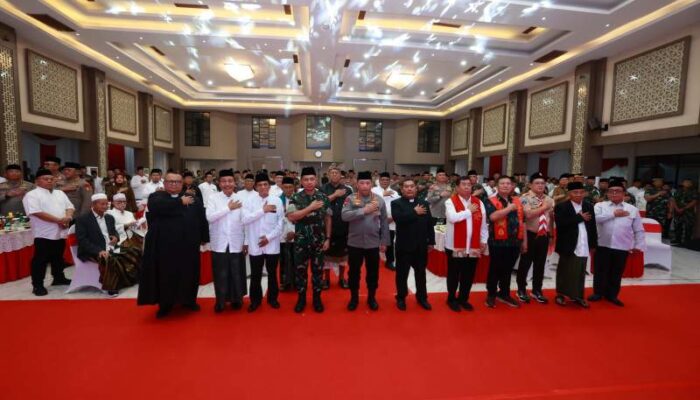 Kapolri dan Panglima Hadiri Doa Lintas Agama di Jatim