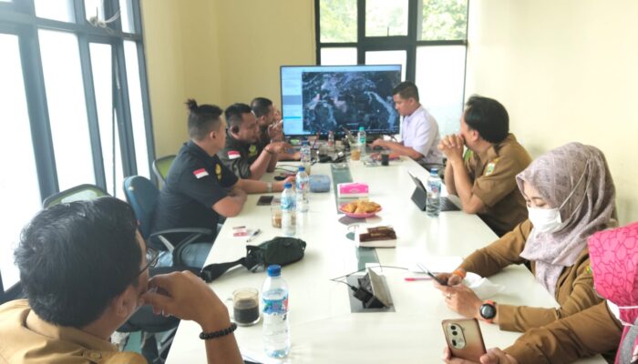 Temui DLHK, Forwatu Banten: Kami tidak Puas! Kami yang akan Bergerak di Situ Cijoro