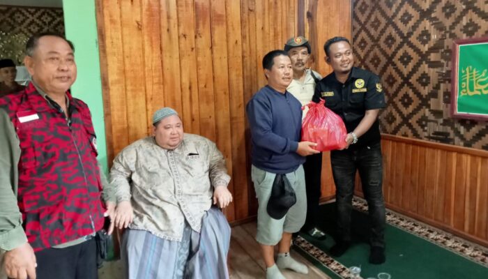 Gelar Apel Khusus, Forwatu Banten Lakukan Trauma Healing dan Salurkan Bantuan Korban Bencana di Ponpes Al Mukmin