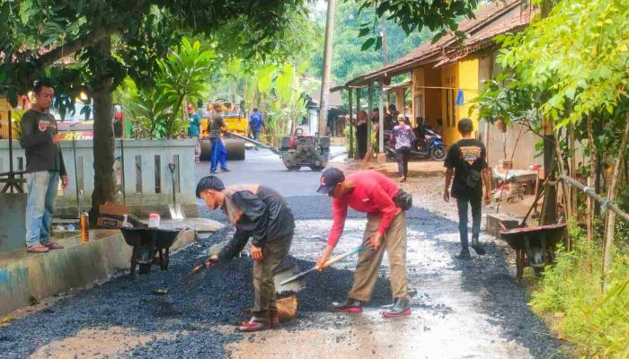 Desa Sirnasari Realisasikan Pembangunan Jalan Hotmik dengan Anggaran Samisade Tahun 2024