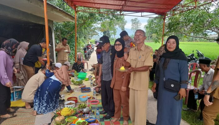 Pemerintah Desa Singasari Gelar Syukuran Pembukaan Jalan Desa
