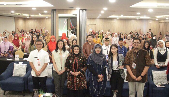 Emak-Emak Tangerang Diberdayakan dengan Pelatihan Teknologi Digital