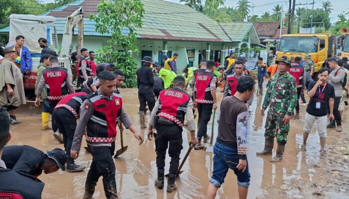 Serang Darurat Longsor! Jalan Raya Tertutup, Ratusan Personel Dikerahkan