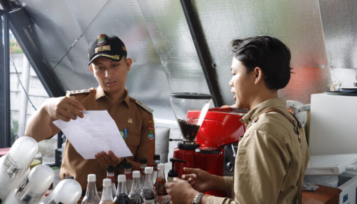 Sosialisasi Aturan Ramadan, Lurah Kadu Agung Imbau Tempat Hiburan dan Rumah Makan Patuhi SE Bupati