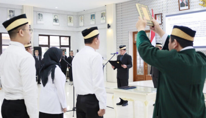 Bupati Tangerang Lantik 19 PNS, Tekankan Profesionalisme dan Integritas