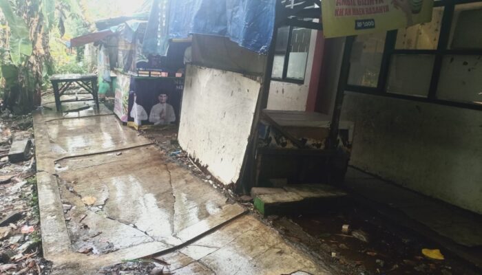 Pagar Ambruk 3 Tahun, SDN III Kutruk Terabaikan Anggaran Pendidikan Daerah