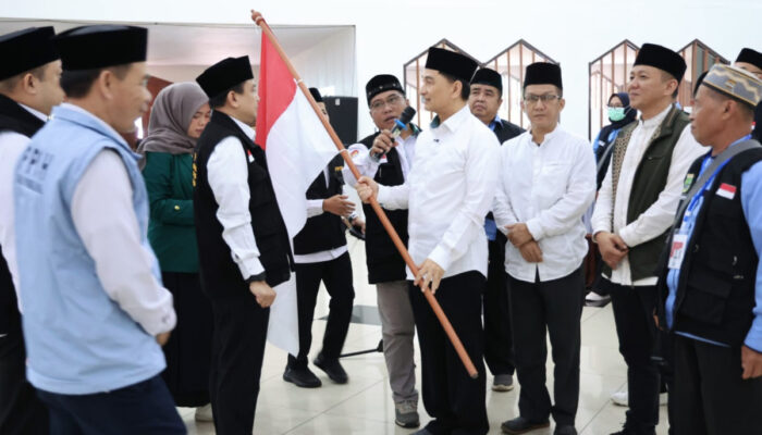Wagub Dimyati Lepas Jemaah Haji Kloter 57-JKG: Harapan Embarkasi Banten Terwujud Tahun Depan