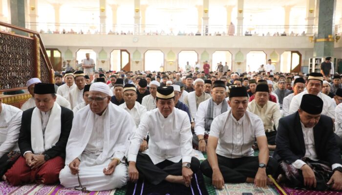 Ribuan Jamaah Hadiri Salat Idul Adha di Puspemkab Tangerang, Termasuk Bupati dan Wakil Bupati