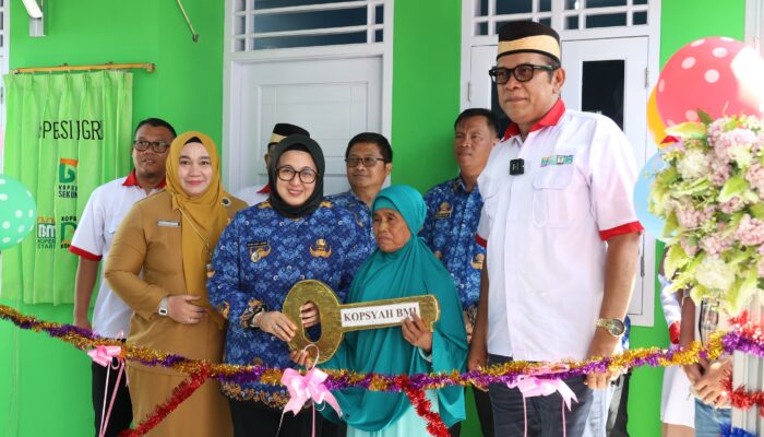Wabup Intan Serahkan Hibah Rumah Layak Huni di Mauk, Wujud Sinergi Pemkab Tangerang dan Koperasi BMI