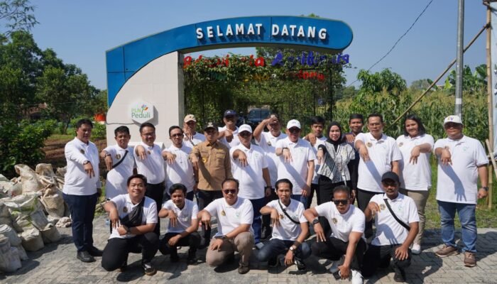 BPN Kabupaten Tangerang Serahkan 20 Sertifikat PTSL kepada Warga Desa Sodong
