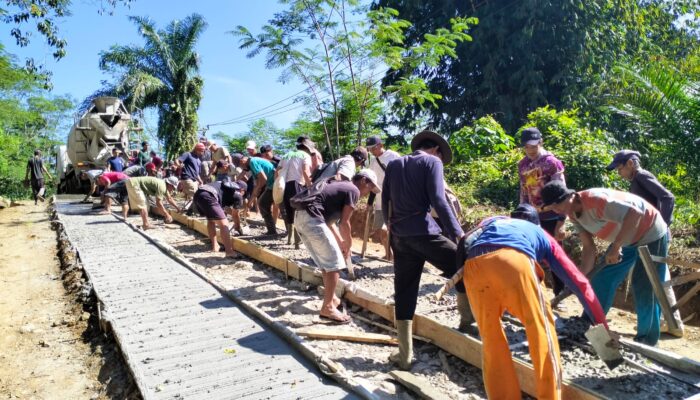 Warga Cimanyangray Lebak Buktikan Kekuatan Gotong Royong Tanpa Tunggu Pemerintah