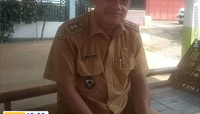 Desa Karya Mekar Salurkan BLT DD, Kades Jaji Ingatkan Penerima Bijak Manfaatkan Bantuan