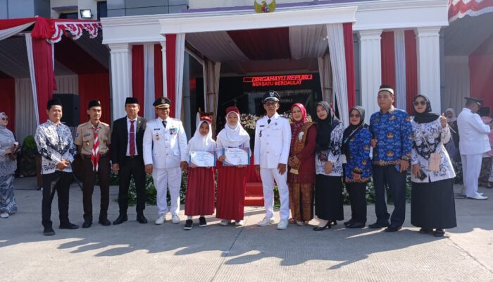 Dua Siswi Berprestasi dari Pakuhaji Diberi Apresiasi di Momen HUT RI ke-80