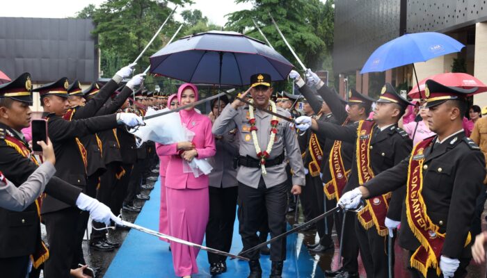 Upacara Pedang Pora Iringi Perpisahan Kapolda Banten Irjen Pol Suyudi Ario Seto