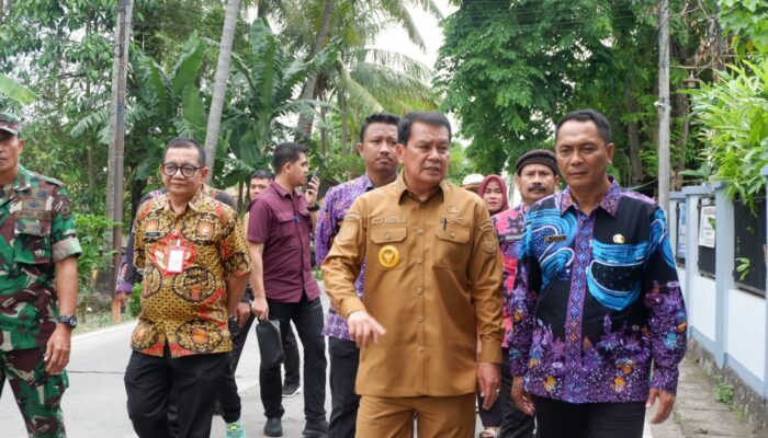 Bupati Tangerang Sambangi Rumah Nabila, Siswi Mauk Penerima Beasiswa SGU