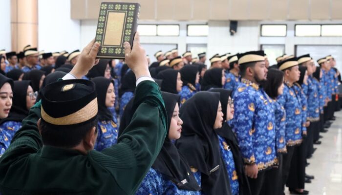 Bupati Tangerang Lantik 179 ASN, Tekankan Integritas dan Profesionalisme