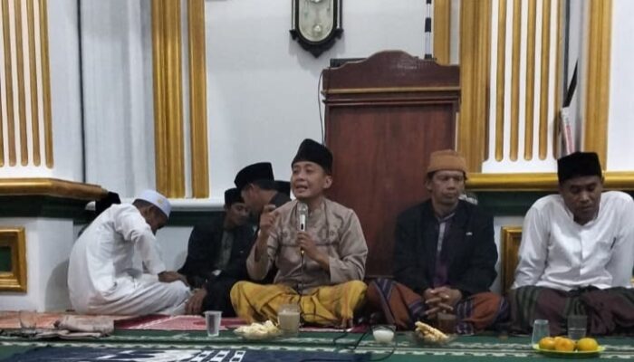 Bangun Ukhuwah Islamiyah, Warga Desa Tambak Kampung Pasir Kolecer Gelar Pengajian Rutin Malam Senin
