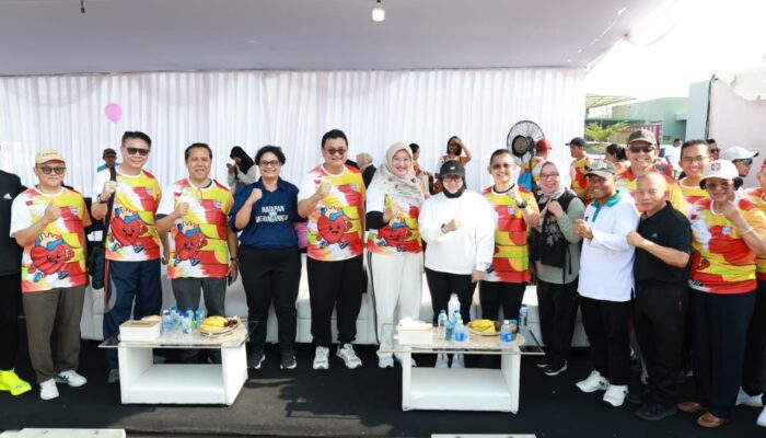 Wabup Intan Ajak Warga Tangerang Hidup Sehat di Peringatan Hari Jantung Sedunia 2025