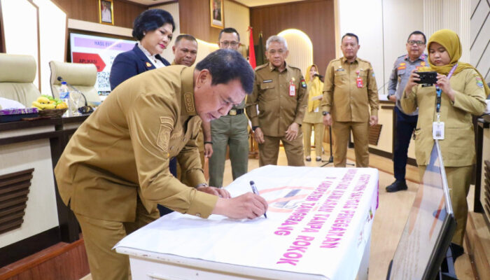 Meski Perokok, Bupati Tangerang Dukung Penuh Kawasan Tanpa Rokok