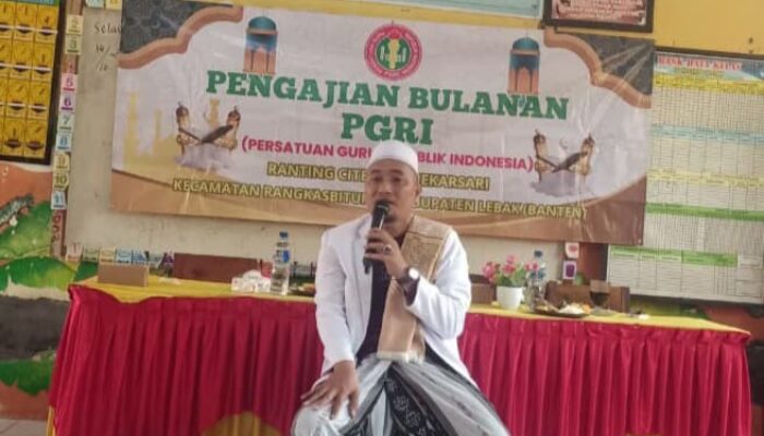 Pengajian Bulanan PGRI Ranting Citeras Mekarsari Hadirkan Kiyai Ibrohim (Kiyai Kijang) di SD Negeri 2 Citeras