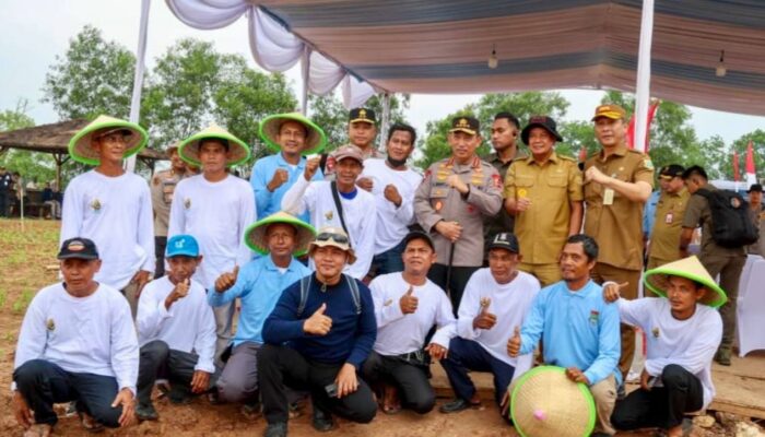 Banten Siap Sukseskan Penanaman Jagung Serentak Nasional, Kapolri dan Sekda Tinjau Gladi Bersih di Tangerang