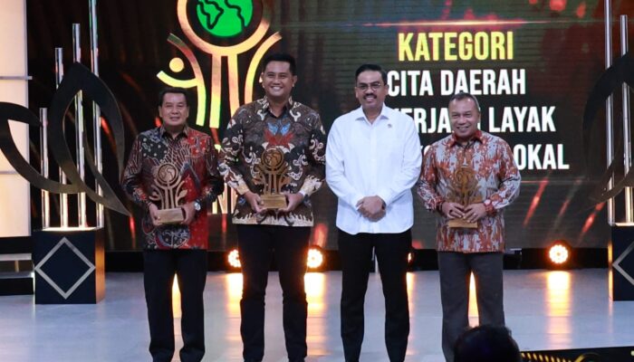 Bupati Tangerang Raih Apresiasi Cita Daerah dari Kompas TV untuk Kategori Pekerjaan Layak dan Ekonomi Lokal