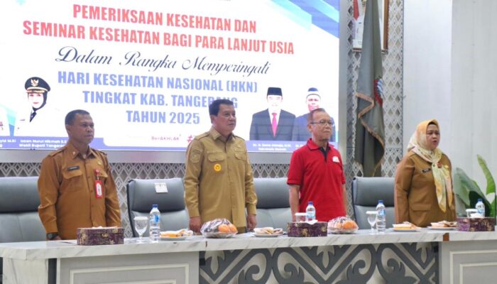 Bupati Tangerang Buka Pemeriksaan Kesehatan Gratis dan Seminar Lansia di HKN 2025