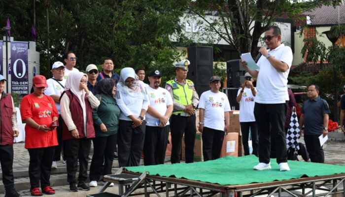 Semarak HPN 2026, Plh Sekda Tangerang Lepas Gerak Jalan Santai, Ribuan Peserta Padati Puspemkab