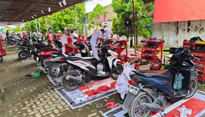 Dukung Pemulihan Bencana di Sumatera, AHM Hadirkan Layanan Servis Motor Gratis dan Bangun Sarana Air Bersih