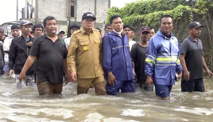 Bupati Tangerang Tinjau Langsung Banjir Rawa Lumpang, Pastikan Bantuan Segera Disalurkan