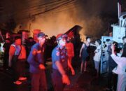 Rumah Makan Sambal Gledek di Karawaci Dilalap Si Jago Merah, BPBD Kerahkan 53 Personel